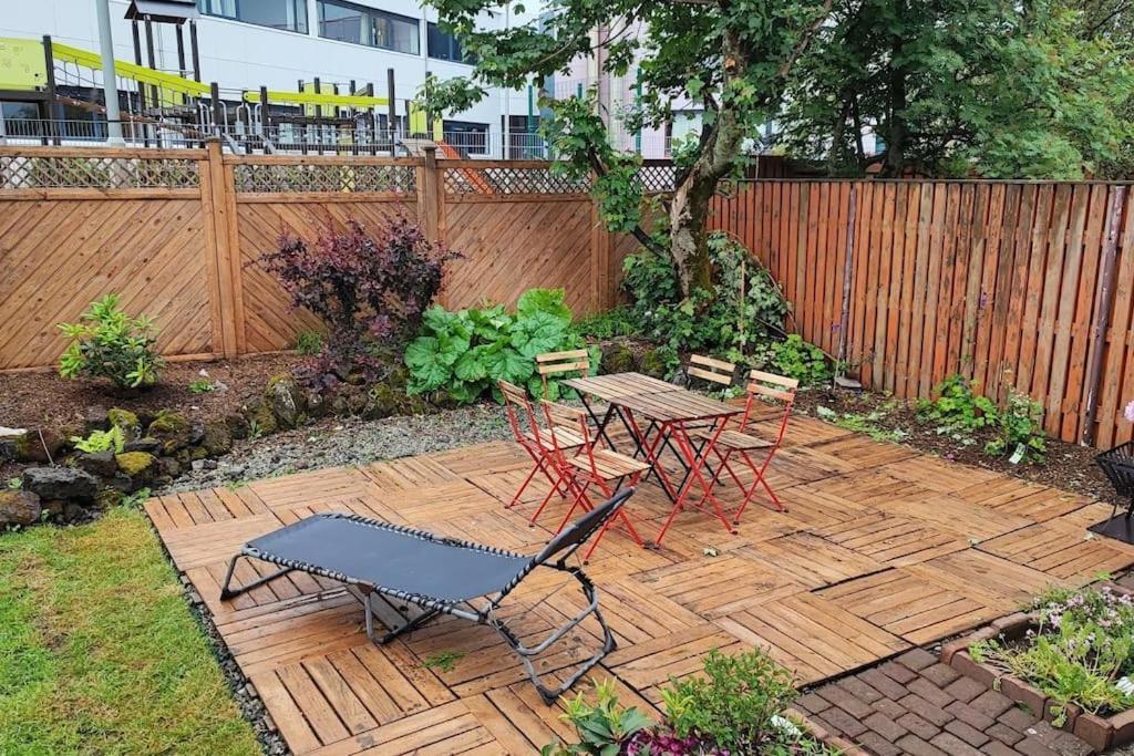 Icelandic Art Garden Villa W. Parking In Centre City Reykjavík Eksteriør bilde